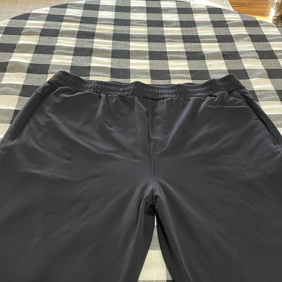 Public Rec Daymaker Pants Sweatpants 42 x 30 Zip Pockets Pull On Black Stretch - Picture 2 of 16